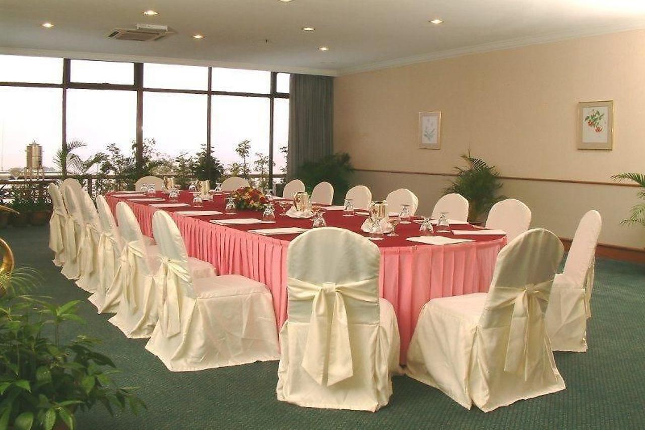 M Social Resort Penang Танджунг Бунга Екстериор снимка